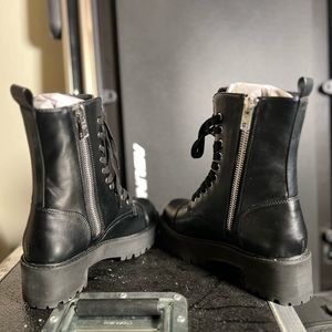 Dolls Kill Black Combat Boots Zip Up Size 7